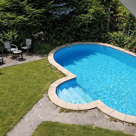 Adax With Huge Garden, Swimming Pool And Bbq ホームステイ *