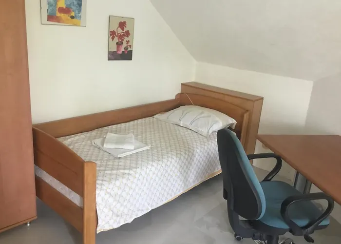 Adax With Huge Garden, Swimming Pool And Bbq Privatunterkunft