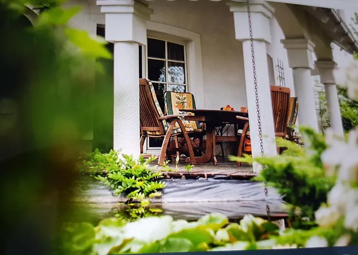 Privatunterkunft Adax With Huge Garden, Swimming Pool And Bbq