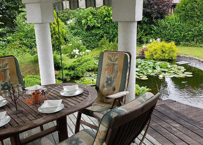 Privatunterkunft Adax With Huge Garden, Swimming Pool And Bbq *