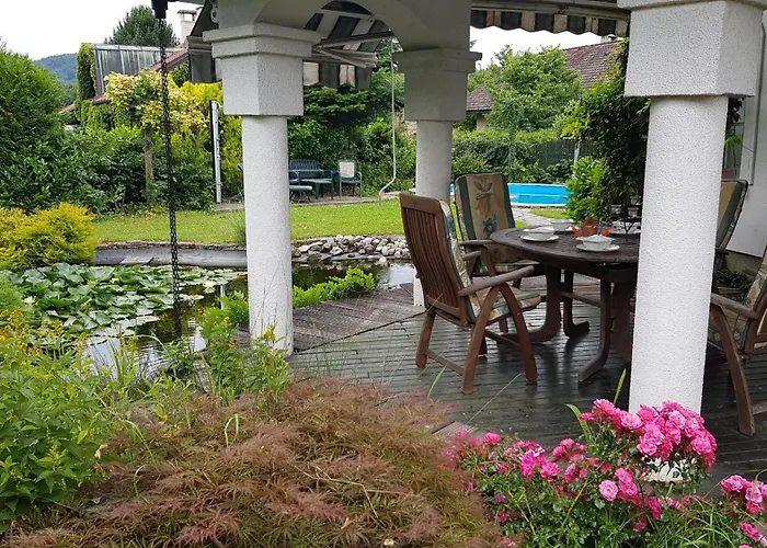 Privatunterkunft Adax With Huge Garden, Swimming Pool And Bbq