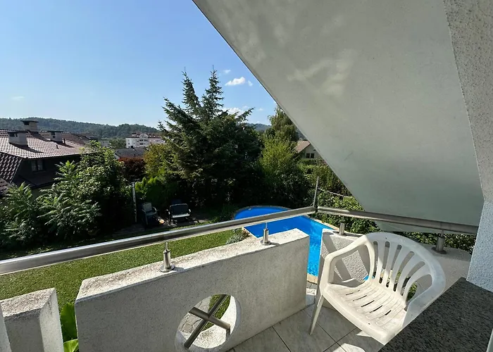 منزل للإقامة Adax With Huge Garden, Swimming Pool And Bbq