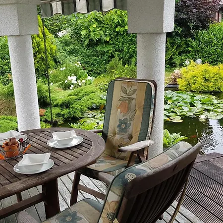 Проживание в семье Adax With Huge Garden, Swimming Pool And Bbq *